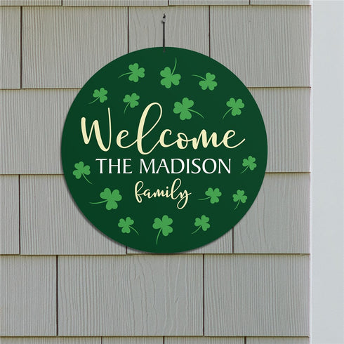 Personalized Welcome Shamrocks Round Sign - Sunny Jar Personalized™